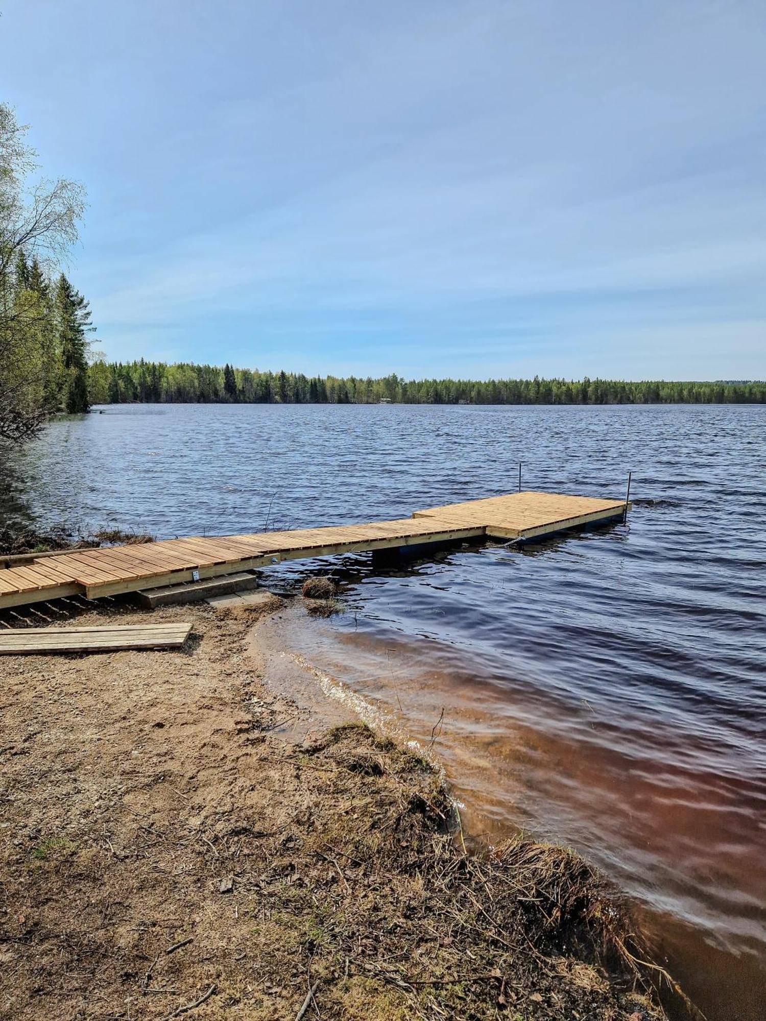 Laehderinne - 2 Bedroom Log Cabin, Private Beach, Wifi & Sauna Puolanka 외부 사진